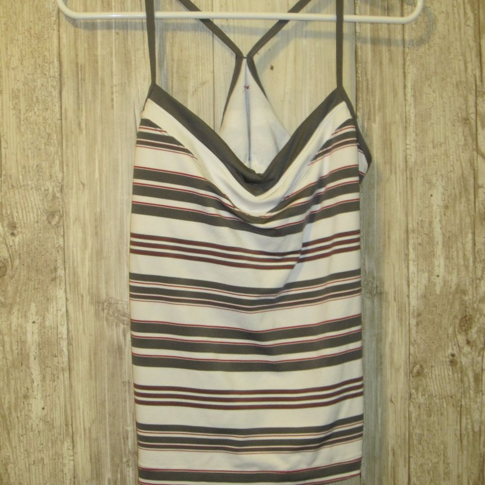 Ativa workout shirt w/ shelf bra EUC Size Large